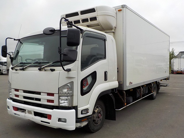 いすゞ フォワード 冷凍バン・ウィング 平成22年式 PKG-FRR90T2｜画像1