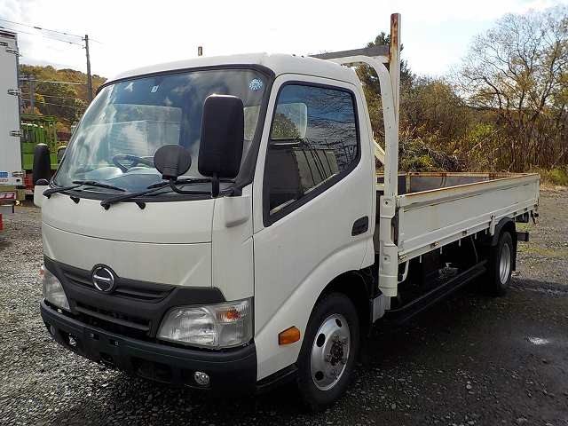 日野 デュトロ 平ボディ・クレーン付 平成25年式 TKG-XZU695M｜画像1