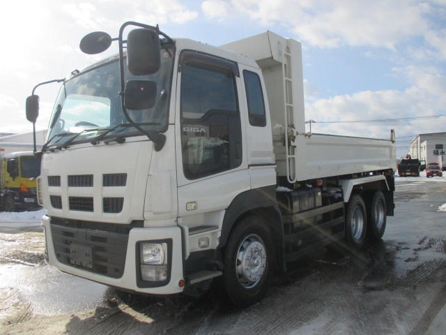 いすゞ ギガ ダンプ・重機運搬車 平成26年式 QKG-CXZ77AT｜画像1