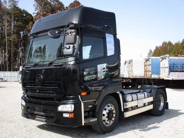 日産UD クオン トラクタヘッド 平成27年式 QPG-GK5XAB｜画像1