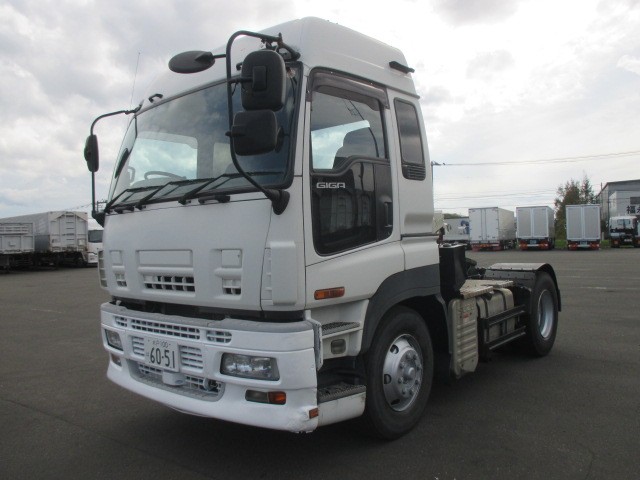 いすゞ ギガ トラクタヘッド 平成19年式 PDG-EXD52D8｜画像1