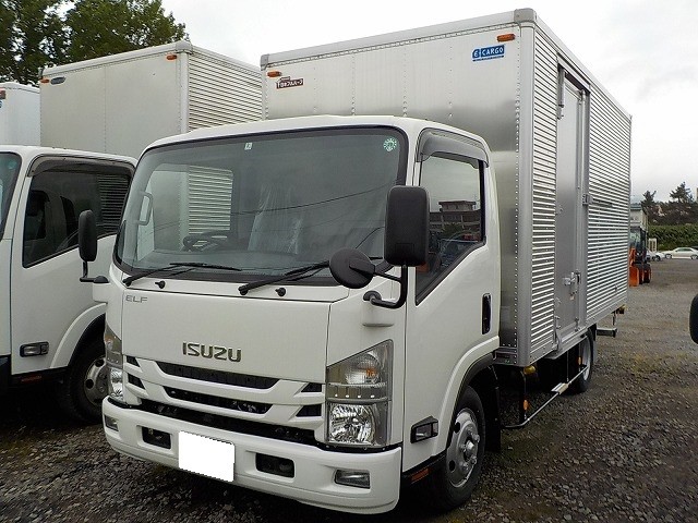 いすゞ エルフ バン・ウィング 平成29年式 TRG-NPR85AN｜画像1
