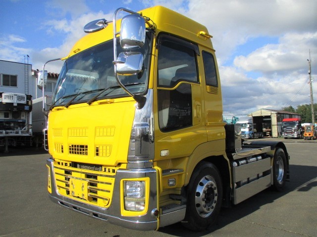 いすゞ ギガ トラクタヘッド 平成26年式 QKG-EXD52AD｜画像1