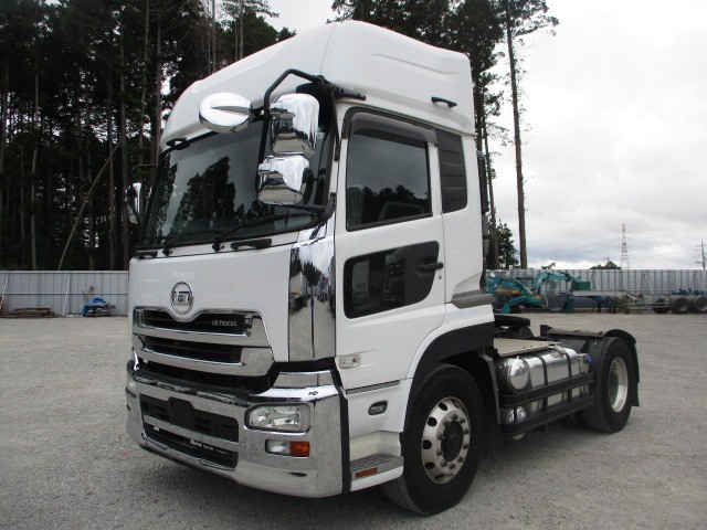 日産UD クオン トラクタヘッド 平成27年式 QKG-GK6XAB｜画像1