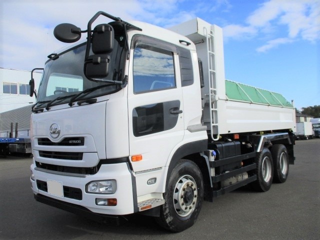 日産UD クオン ダンプ・重機運搬車 平成26年式 QKG-CW5XL｜画像1