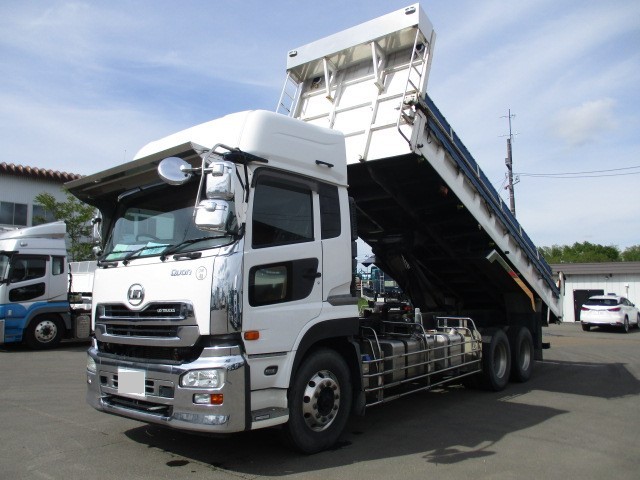 日産UD クオン ダンプ・重機運搬車 平成26年式 QKG-CW5YL｜画像1