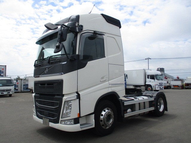 ボルボ トラック トラクタヘッド 令和01年/平成31年式 2DG-KA2TEA2｜画像1