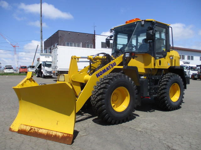 コマツ  建設機械・フォークリフト 令和04年式 YDP-WA138｜画像1