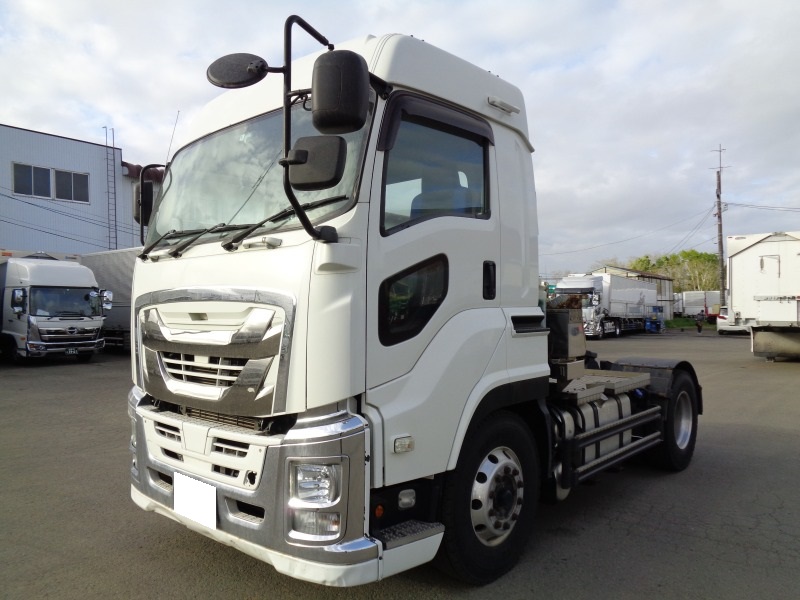 いすゞ ギガ トラクタヘッド 平成28年式 QKG-EXD52BE｜画像1