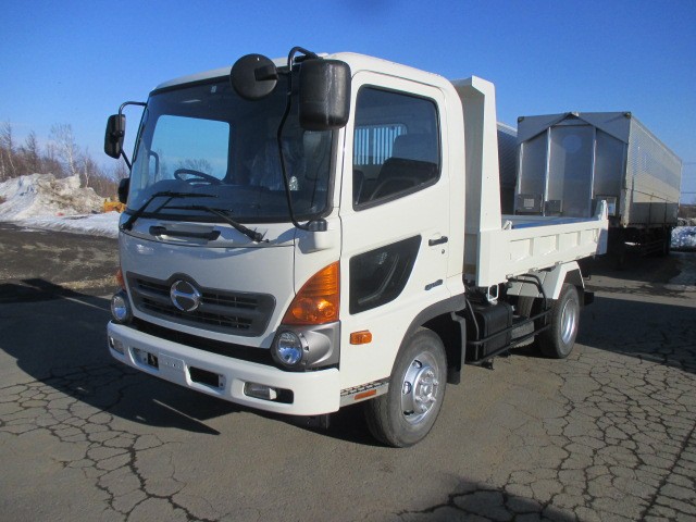 日野 レンジャー ダンプ・重機運搬車 平成27年式 TKG-FC9JCAP｜画像1