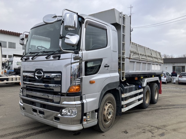 日野 プロフィア ダンプ 平成28年式 QPG-FS1AKDA｜画像1