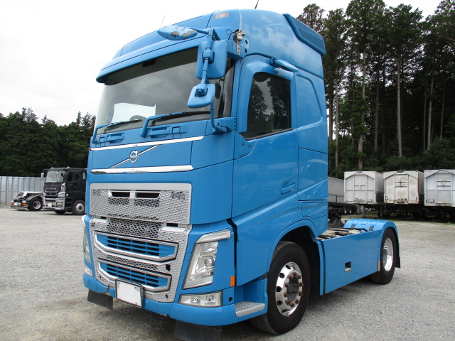 ボルボ トラック トラクタヘッド 平成30年式 QKG-H2TDA1｜画像1