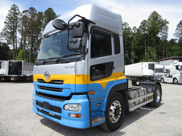 日産UD クオン トラクタヘッド 平成29年式 QKG-GK6XAD｜画像1