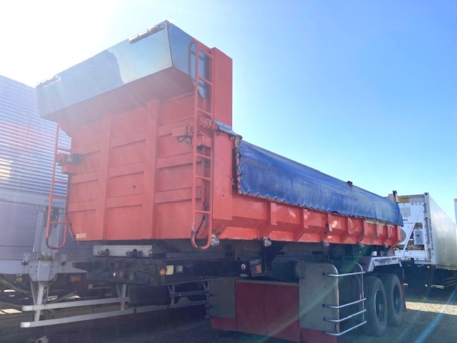 国内・その他 国産車その他 ダンプトレーラー・重機運搬トレーラー 平成22年式 KDL22L｜画像1