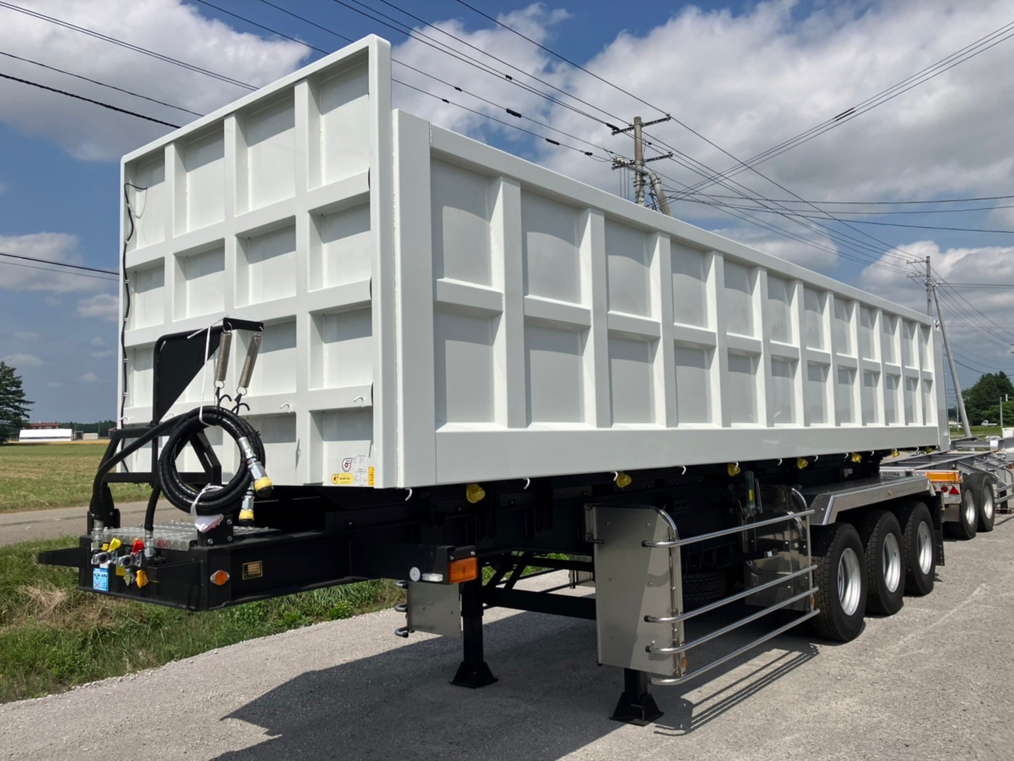 国内・その他 国産車その他 ダンプトレーラー・重機運搬トレーラー 式 KFL32改｜画像1