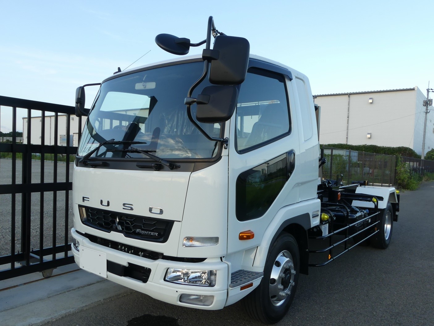 三菱ふそう ファイター ミキサー車・高所作業車・その他特装車 令和06年式 2KG-FK62FZ｜画像1