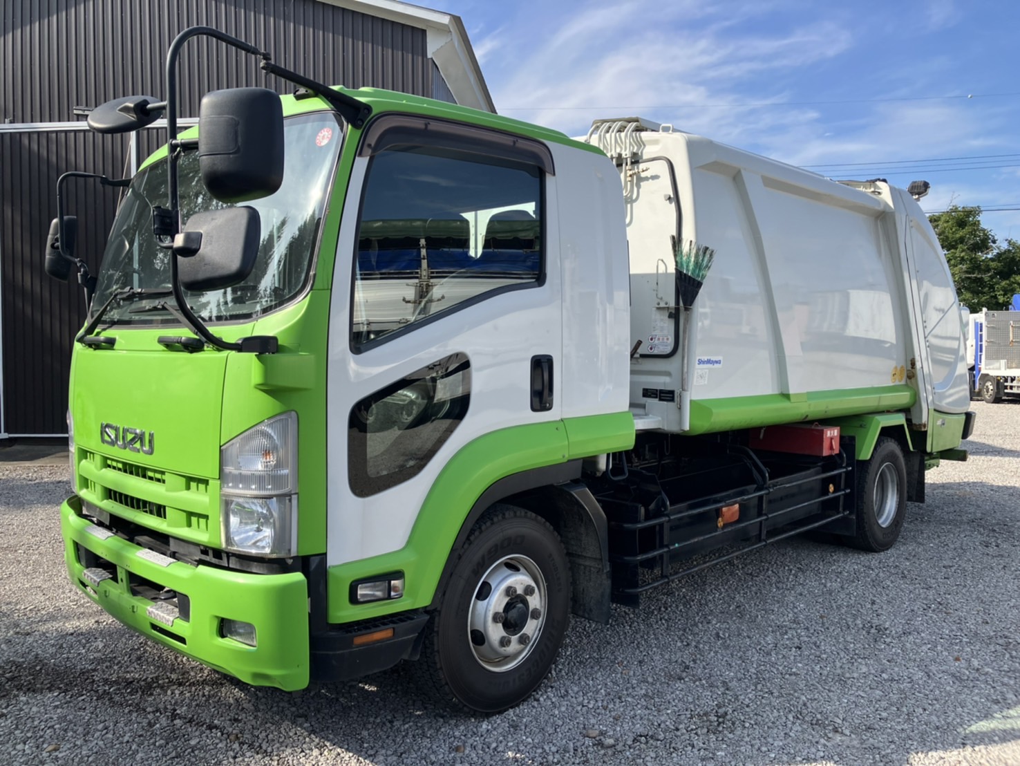 いすゞ フォワード ミキサー車・高所作業車・その他特装車 平成24年式 SKG-FSR90S2｜画像1