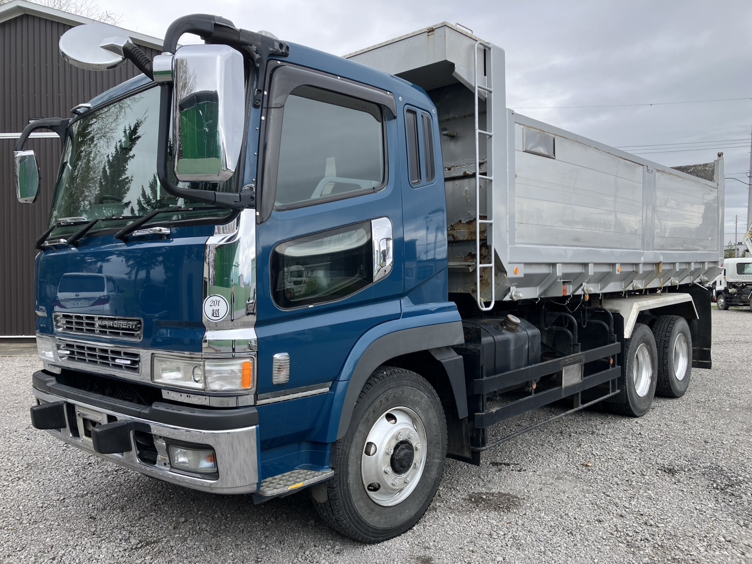 三菱ふそう スーパーグレート ダンプ 平成16年式 KL-FV50JMY｜画像1