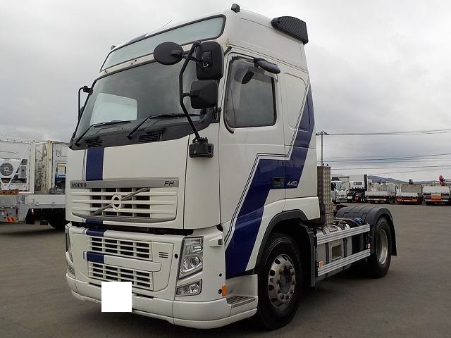 ボルボ トラック トラクタヘッド 平成25年式 QKG-H2TDA1｜画像1