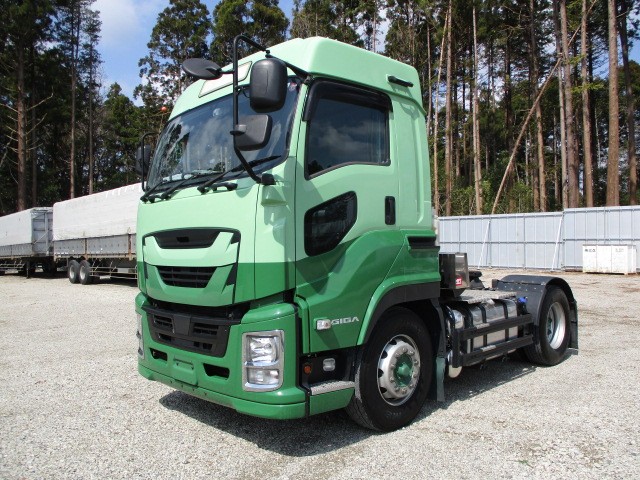 いすゞ ギガ トラクタヘッド 平成28年式 QKG-EXD52BD｜画像1