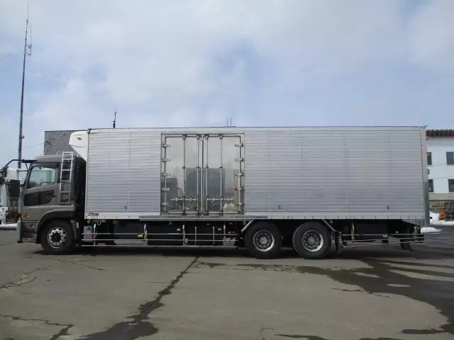 平成25年03月中古大型冷凍バン・ウィング日産UDUDの画像8