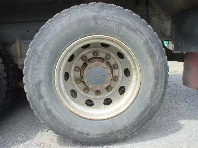 平成22年10月中古大型日産UDクオンの画像11