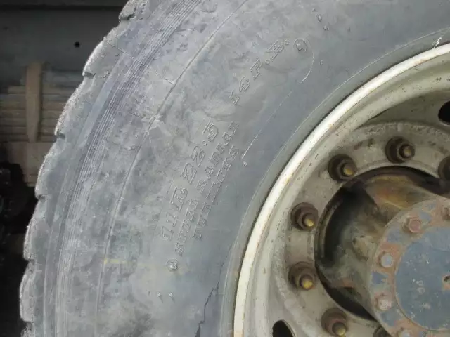 平成22年10月中古大型日産UDクオンの画像12