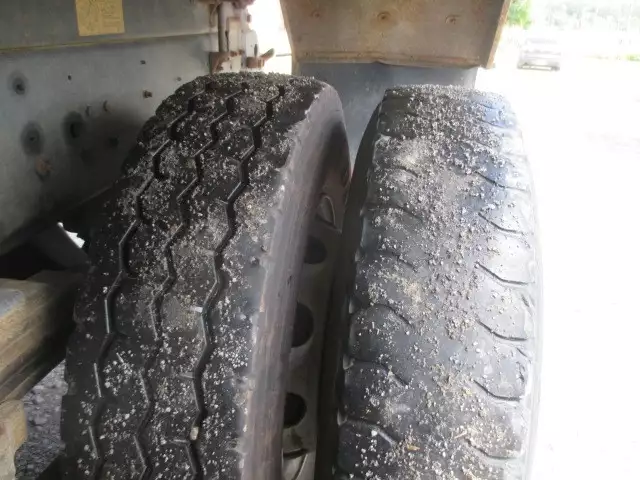 平成22年10月中古大型日産UDクオンの画像14