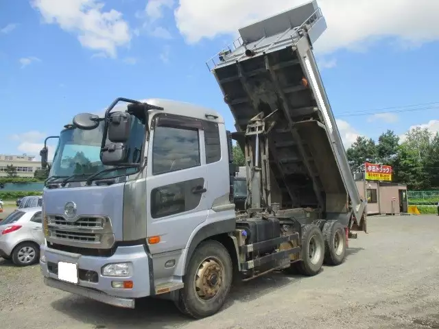 平成22年10月中古大型日産UDクオンの画像17