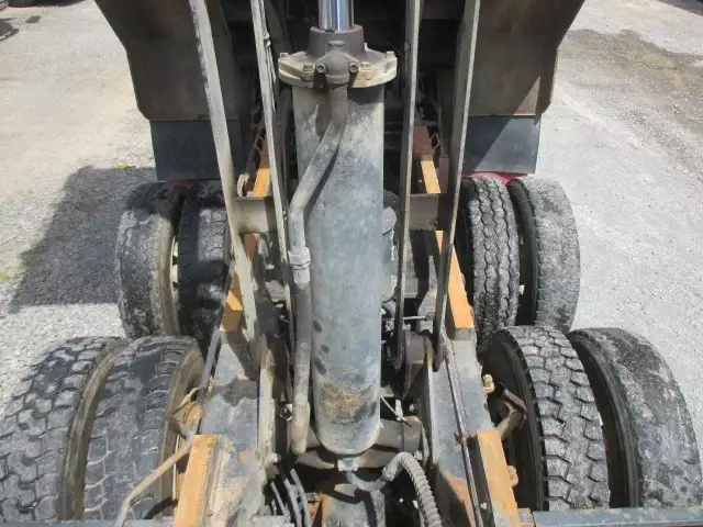 平成22年10月中古大型日産UDクオンの画像25