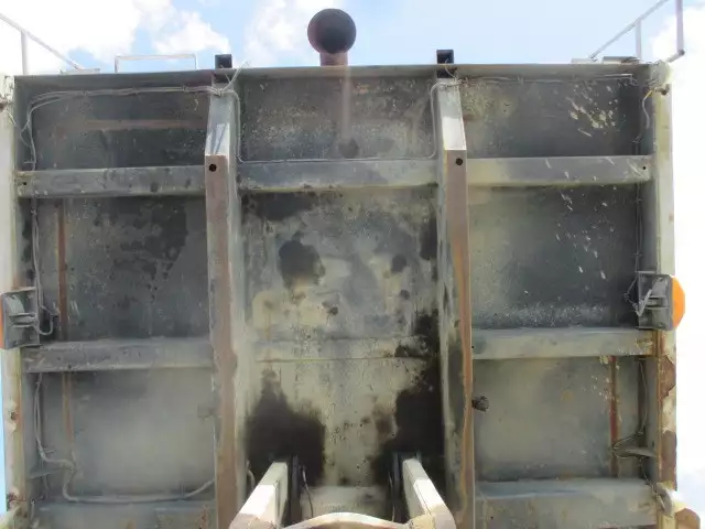 平成22年10月中古大型日産UDクオンの画像27