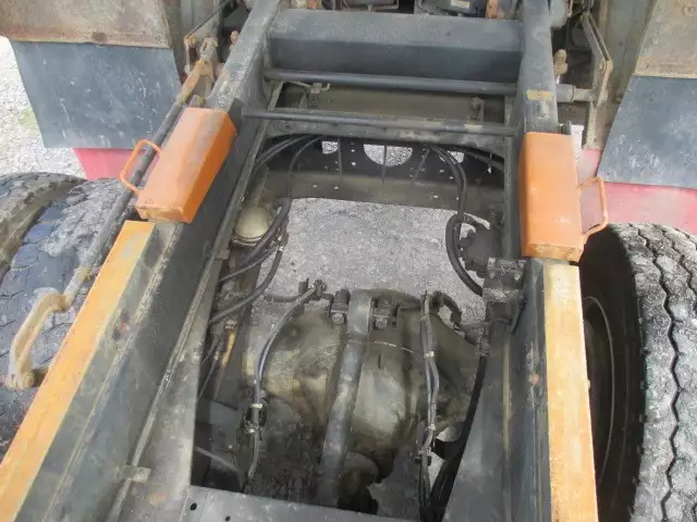 平成22年10月中古大型日産UDクオンの画像28