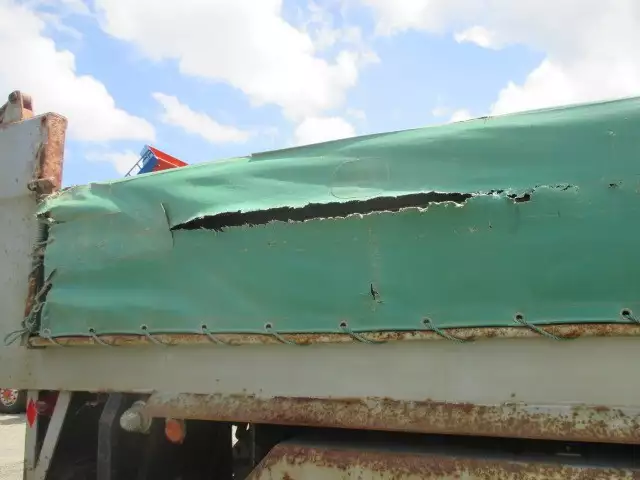 平成22年10月中古大型日産UDクオンの画像34