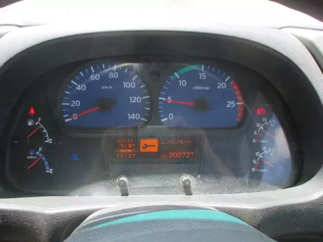 平成22年10月中古大型日産UDクオンの画像42