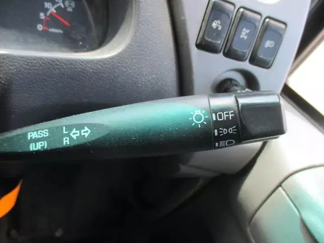 平成22年10月中古大型日産UDクオンの画像45