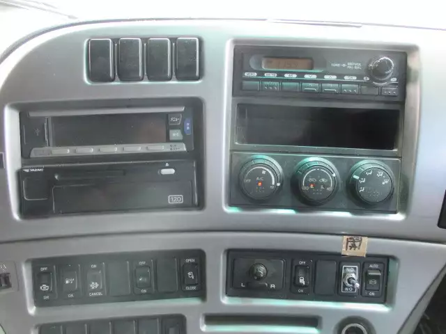 平成22年10月中古大型日産UDクオンの画像48