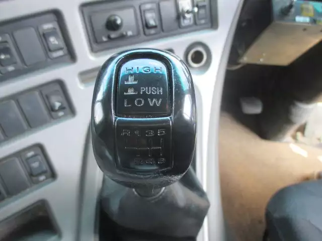 平成22年10月中古大型日産UDクオンの画像51