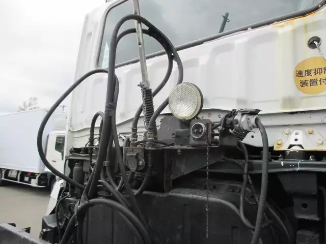 平成12年11月中古大型トラクタヘッド三菱ふそうスーパーグレートの画像13