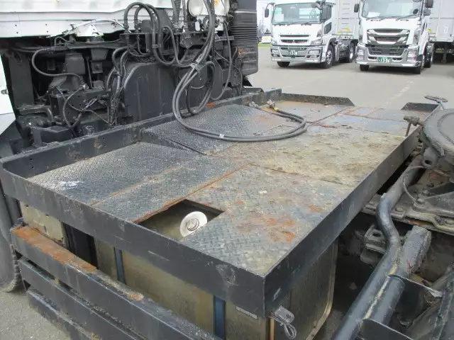 平成12年11月中古大型トラクタヘッド三菱ふそうスーパーグレートの画像9