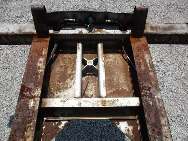 平成07年06月中古大型コンテナシャーシー日本フルハーフフルハーフの画像46