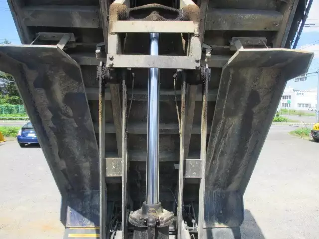 平成08年05月中古大型日野日野の画像25