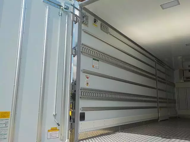 令和01年/平成31年09月中古中型冷凍バン・ウィングいすゞいすゞの画像32