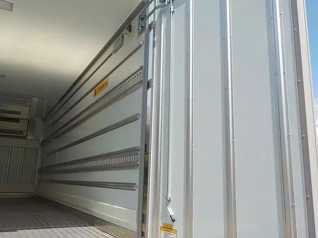 令和01年/平成31年09月中古中型冷凍バン・ウィングいすゞいすゞの画像33