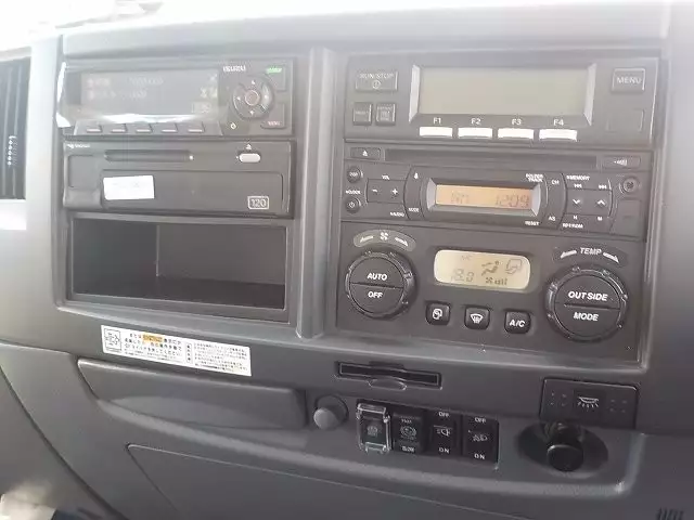 令和01年/平成31年09月中古中型冷凍バン・ウィングいすゞいすゞの画像43