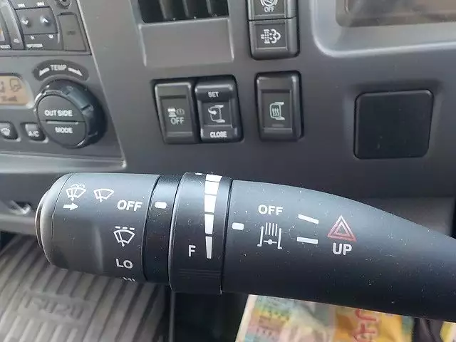 令和01年/平成31年09月中古中型冷凍バン・ウィングいすゞいすゞの画像45