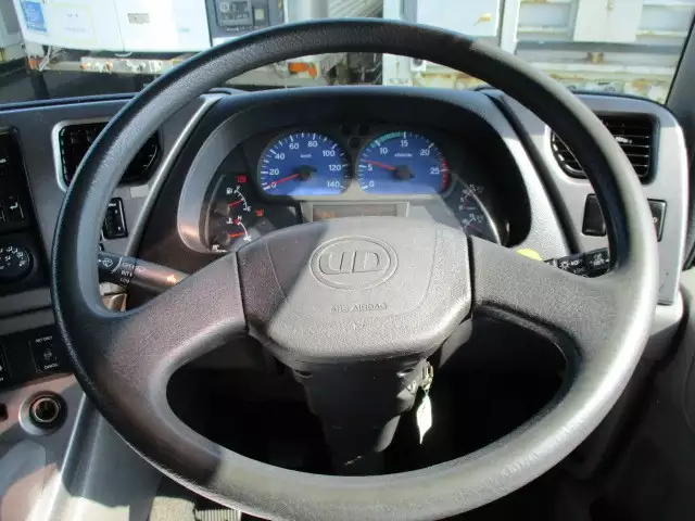 平成22年01月中古大型冷凍バン・ウィング日産UDクオンの画像24