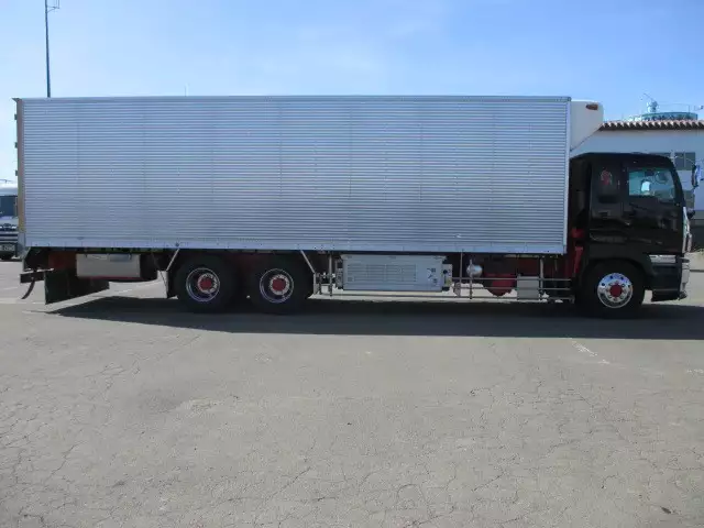 平成18年08月中古大型冷凍バン・ウィングいすゞギガの画像4