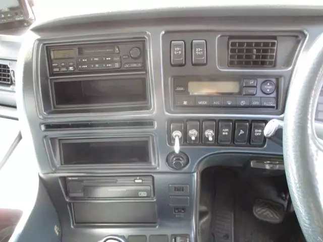 平成14年09月中古大型トラクタヘッド日産UDニッサンディーゼルの画像15