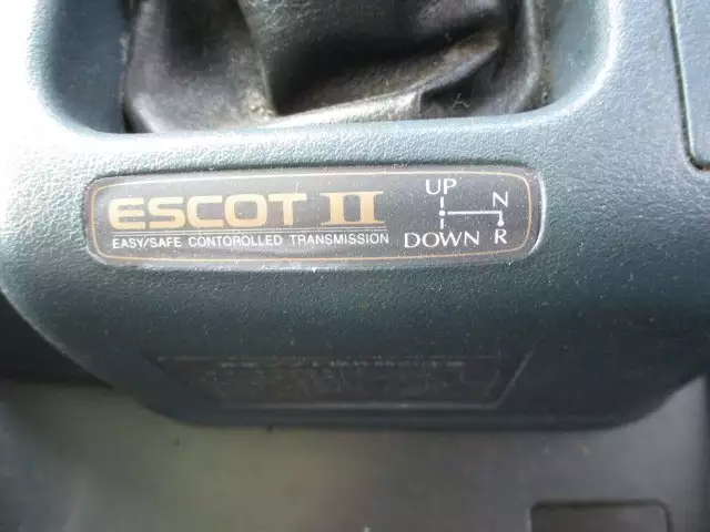 平成14年09月中古大型トラクタヘッド日産UDニッサンディーゼルの画像17