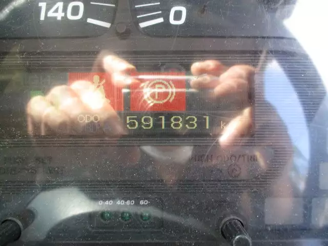 平成14年09月中古大型トラクタヘッド日産UDニッサンディーゼルの画像18